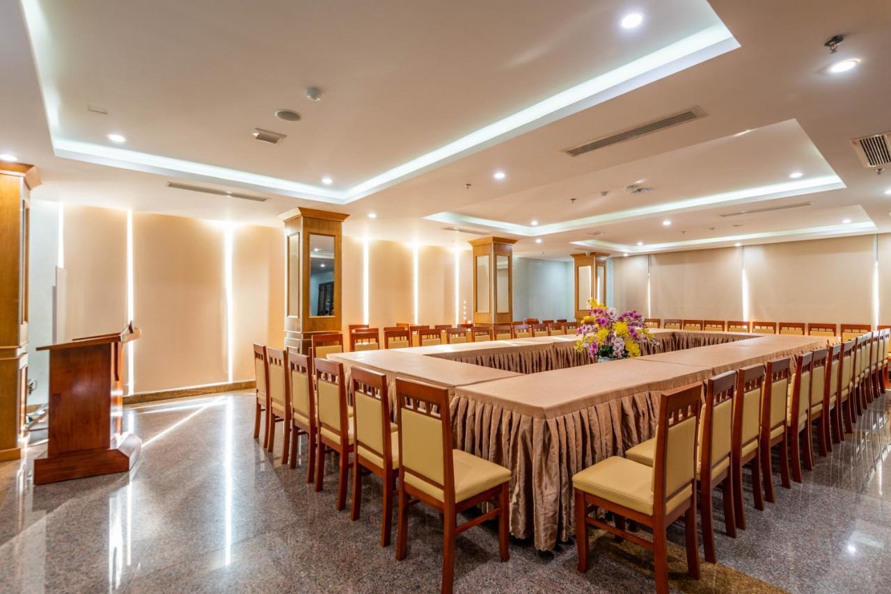 An Thuyen Hotel Дананг Экстерьер фото
